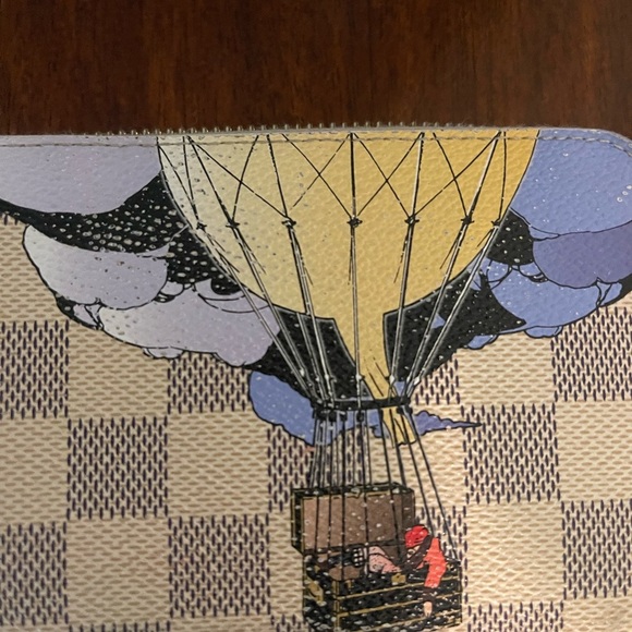 Louis Vuitton Cream and Blue Wallet - Picture 2 of 7